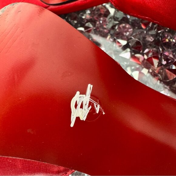 La vie en rose heels ribbon 🎀 bows red heels red bow ribbon accent silky satiny - Picture 7 of 14